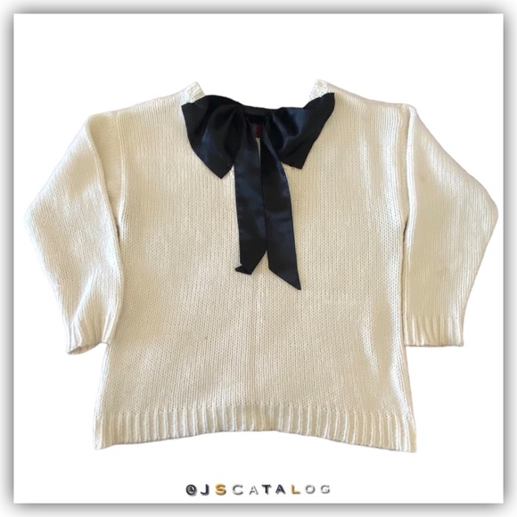 Forever 21 White Sweater with Black Bow - Picture 5 of 6